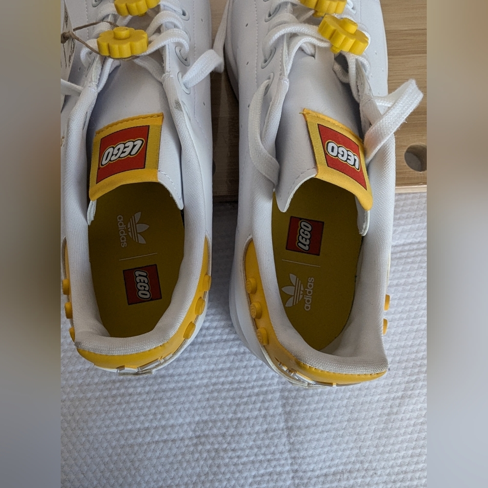 Adidas x LEGO Stan Smith Women's Athletic Casual Shoe White Trainer Size 11. - Picture 5 of 7
